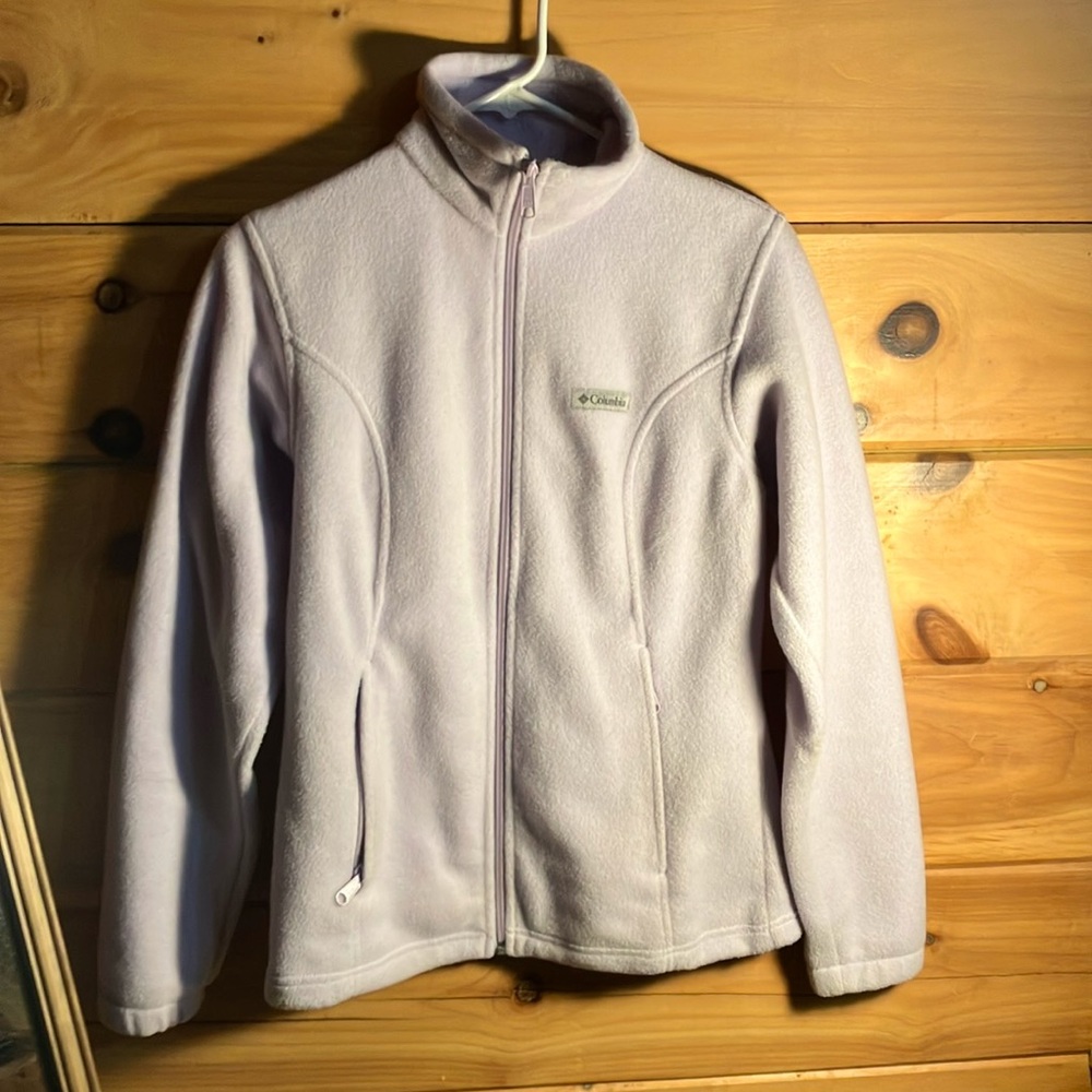 Women’s long sleeve sizeXS Columbia zipup jacket with pockets color light purple
